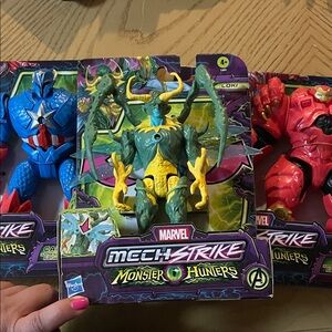 Marvel Mech Strike Monster Hunters Loki Figure - Green and Yellow